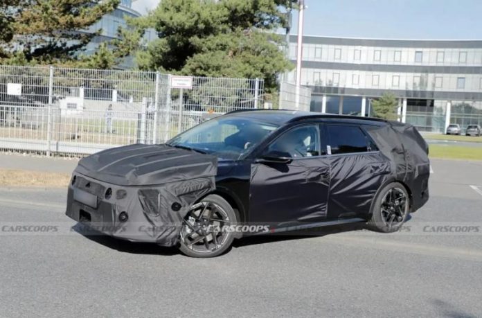 На тестах помічено прототип нового універсалу Kia K4