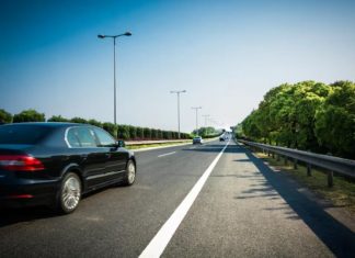 Що варто перевірити в авто перед довгою поїздкою
