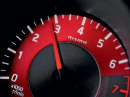Чому їзда на низьких оборотах може пошкодити ваш автомобіль