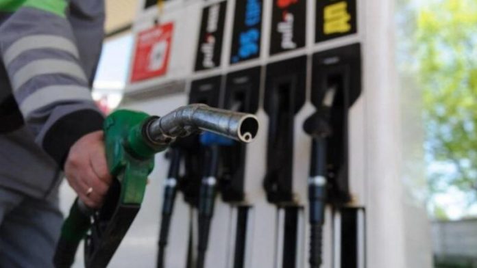 Мінус 4 копійки: ціна на газ на АЗС знову знижується