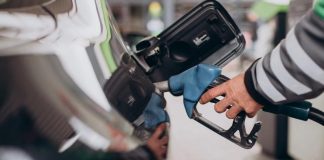 Названо 7 способів зменшити витрати пального