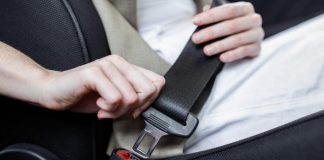 Адвокат пояснив, хто платить штраф за непристебнутого пасажира