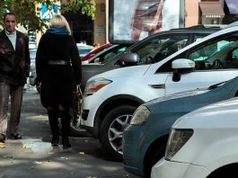 В Україні змінили штрафи за неправильне паркування на тротуарах та зелених зонах