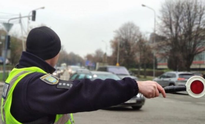 Названо помилки водіїв при складанні протоколу за порушення ПДР