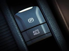 В автошколі нагадали про маловідому функцію, яка допомагає в місті