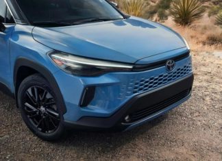 Чим американська версія Toyota Corolla Cross 2026 відрізняється від європейської