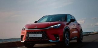 У Європі почалися продажі оновленого кросовера Lexus LBX 2025 року