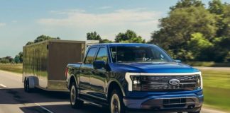 Ford скорочує виробництво електрокарів і передає частину заводу Nissan