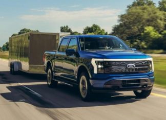 Ford скорочує виробництво електрокарів і передає частину заводу Nissan