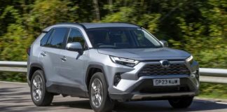 Оновлений Toyota RAV4 показали без камуфляжу перед офіційною прем’єрою