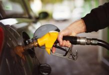 Названо 5 грубих помилок водіїв на АЗС, які можуть призвести до серйозних проблем