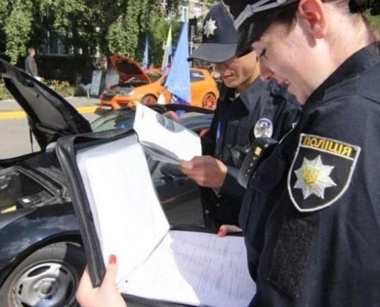 Безпідставна зупинка авто: як діяти водієві та захистити свої права