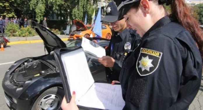 Безпідставна зупинка авто: як діяти водієві та захистити свої права