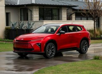 Компанія Toyota попередила про значне підвищення цін на свої автомобілі