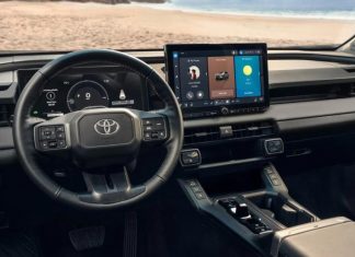 Toyota представить власну ОС у новому RAV4