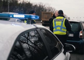 Коли патрульний має право зупинити вашу машину: повний список