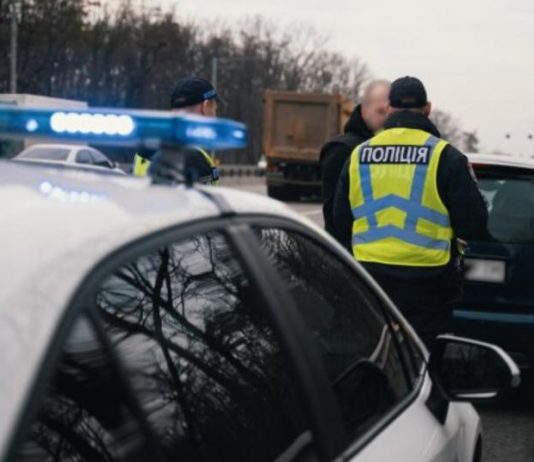 Коли патрульний має право зупинити вашу машину: повний список