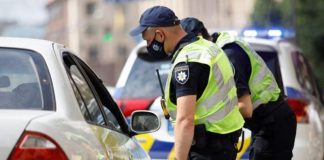 Що не варто говорити поліції під час зупинки
