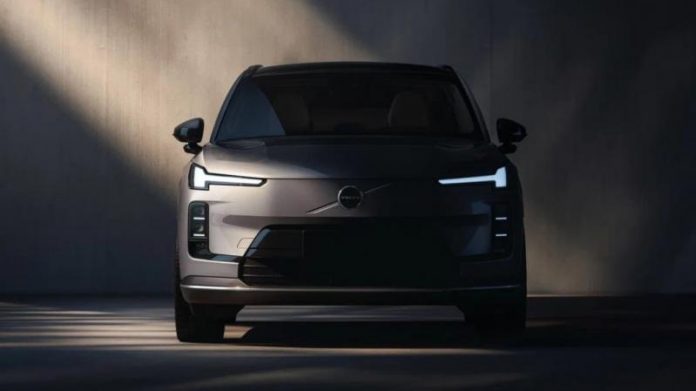 Volvo представила абсолютно новий XC70