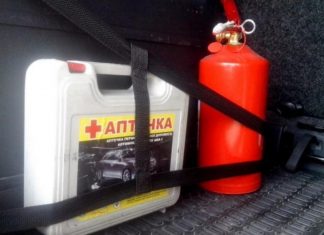 МВС спростувало фейк про нові штрафи за аптечку, вогнегасник і знак аварійної зупинки