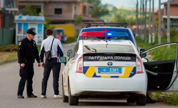 Юристи попереджають про випадки фальшивих штрафів після зупинки поліцією