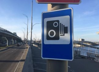 До кінця 2025 року камери в Україні фіксуватимуть проїзд на червоне світло
