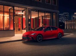 Toyota представила нову версію Camry 2026: Nightshade Edition (ФОТО) Toyota представила нову версію Camry 2026: Nightshade Edition (ФОТО)