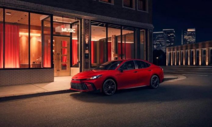 Toyota представила нову версію Camry 2026: Nightshade Edition (ФОТО)