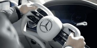 Mercedes-Benz вирішив відмовитись від звичного керма