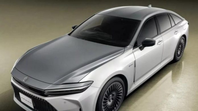 Toyota представила новий седан Crown, який схожий на Mercedes-Maybach (ФОТО)
