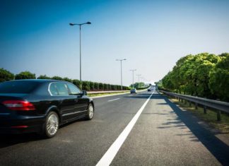 Названо головні загрози для авто в літню спеку
