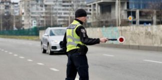 Як не попасти під штраф, керуючи автомобілем з МКПП