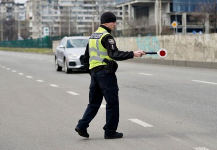 Як не попасти під штраф, керуючи автомобілем з МКПП