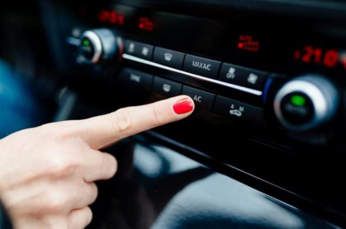 Названо 5 випадків, коли не варто вмикати кондиціонер в авто