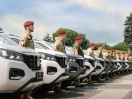 ЗСУ отримали нову партію пікапів для фронту