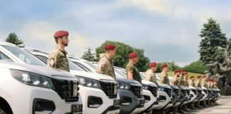 ЗСУ отримали нову партію пікапів для фронту