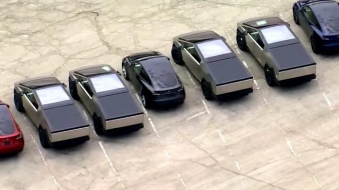 Tesla визнає падіння попиту на свої електрокари