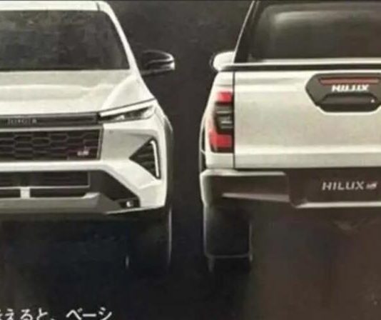 Оновлений Toyota Hilux 2026 показали на офіційних фото Оновлений Toyota Hilux 2026 показали на офіційних фото