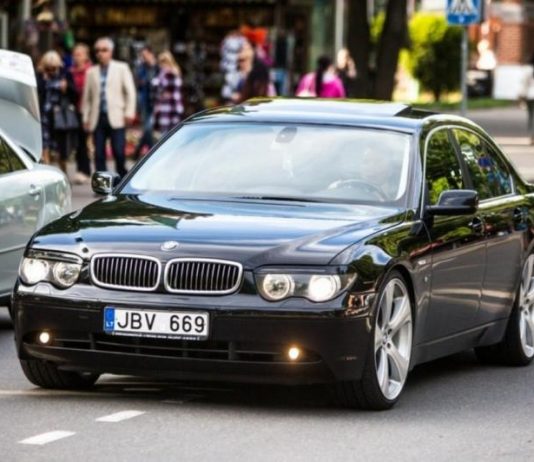 Що загрожує власникам авто на іноземній реєстрації в Україні: розмір штрафів і порядок