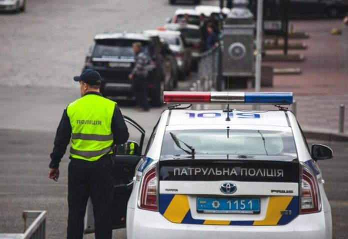 Що загрожує водієві за ігнорування вимоги поліції зупинитися