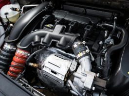 Як самостійно перевірити двигун вживаного авто: 7 простих способів