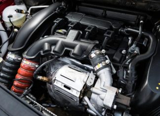 Як самостійно перевірити двигун вживаного авто: 7 простих способів