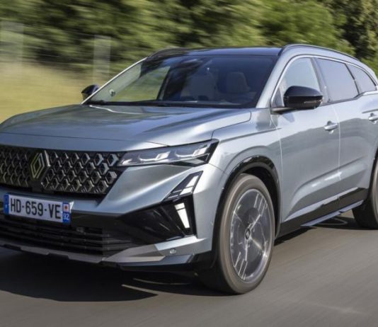 Renault представила оновлений гібридний кросовер Espace 2025 з підвищеною автономністю