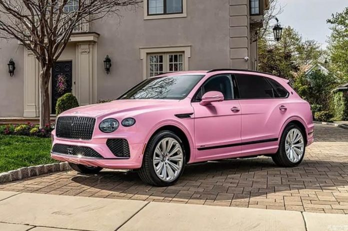 Вперше Bentley Mulliner випустив авто в рожевому кольорі