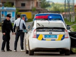 Як поводитись, якщо вас зупинила поліція: поради адвоката