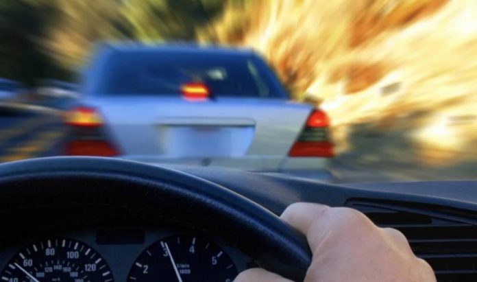 Чому літня спека небезпечна для двигуна, електроніки та шин авто