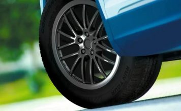 У чому небезпека розпеченого асфальту для шин автомобілів