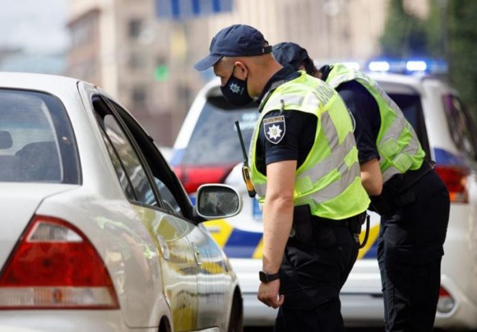 Чому поліція може зупинити авто, навіть якщо ви не порушили ПДР