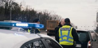 Що робити, якщо не помітили сигналу зупинки від поліцейського