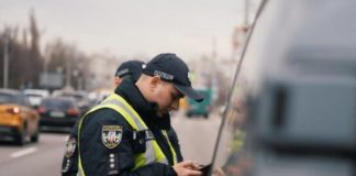 Чому червоні поворотники на авто зі США можуть обернутися штрафом в Україні